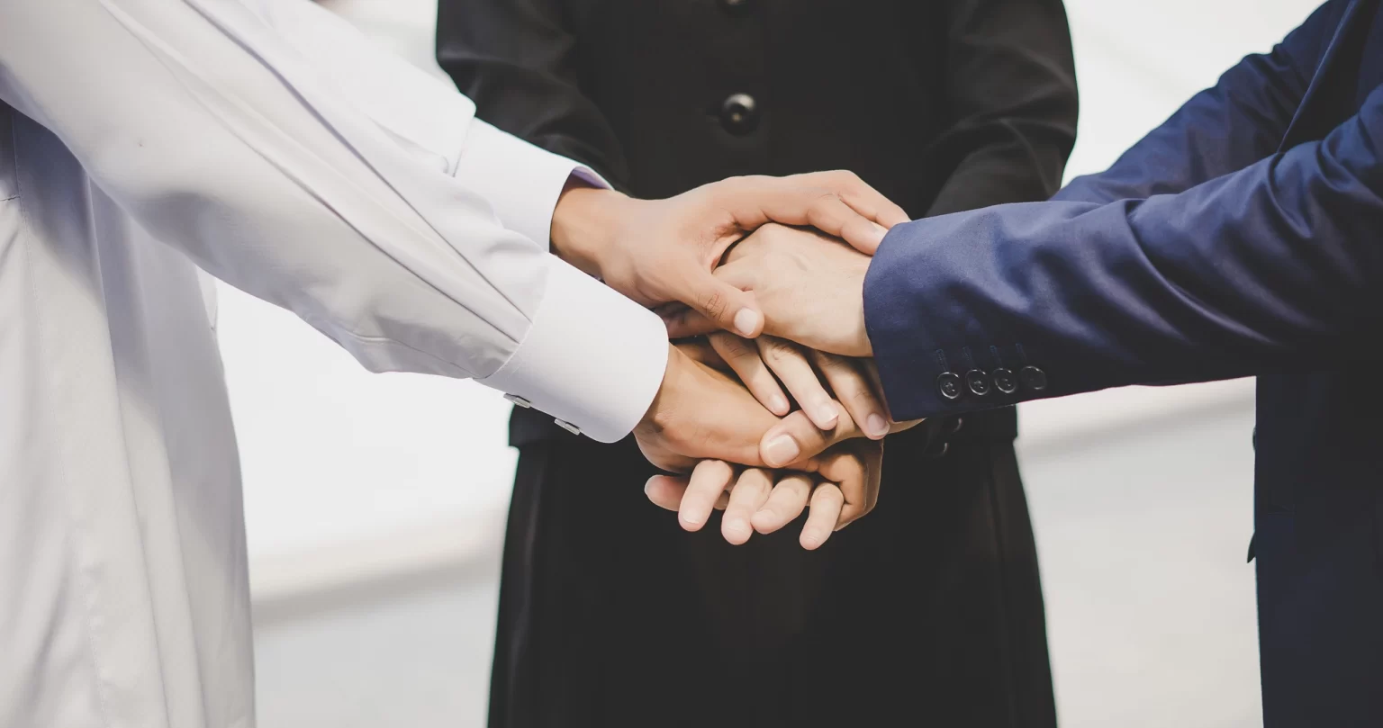 A distinguished team of experts and consultants